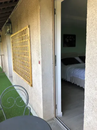 Cottage Jardin Duplex of 70 m² for 2 People – 1 Bedroom – 2 Bathrooms –