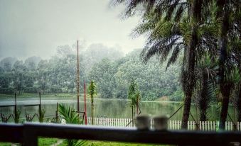 Khalsa Lake View Resort