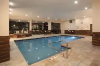 Quality Inn Oakwood - Pools
