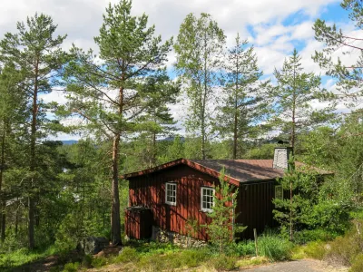 Telemarkshytta Hotels near Treungen station