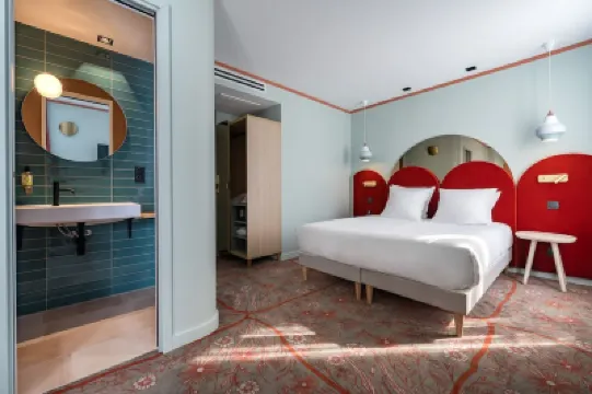 O.Lysée Hotel Hotels near Galeries Lafayette