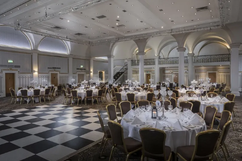 The Queens Hotel