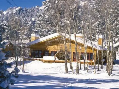 Streamside on Fall River Hotels near Gem Lake Trail