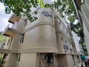 Hotel Bhooshan, Shivajinagar, Pune