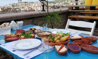 Les Pergamon - Housity