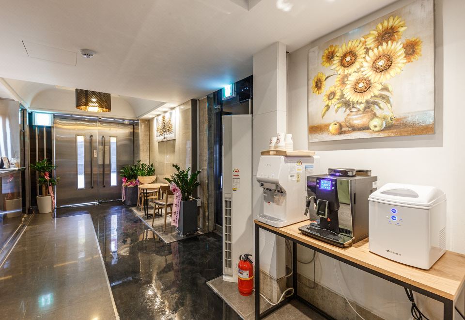 익산 호텔 더 브릿지 로비