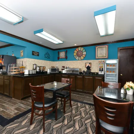 Baymont by Wyndham Ardmore I-35