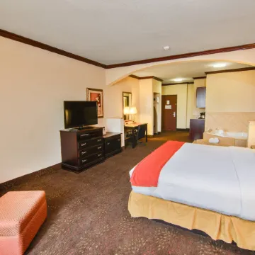 Holiday Inn Express & Suites TERRELL by IHG