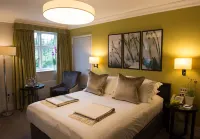 Hogarths Stone Manor Hotel - สัตว์เลี้ยง