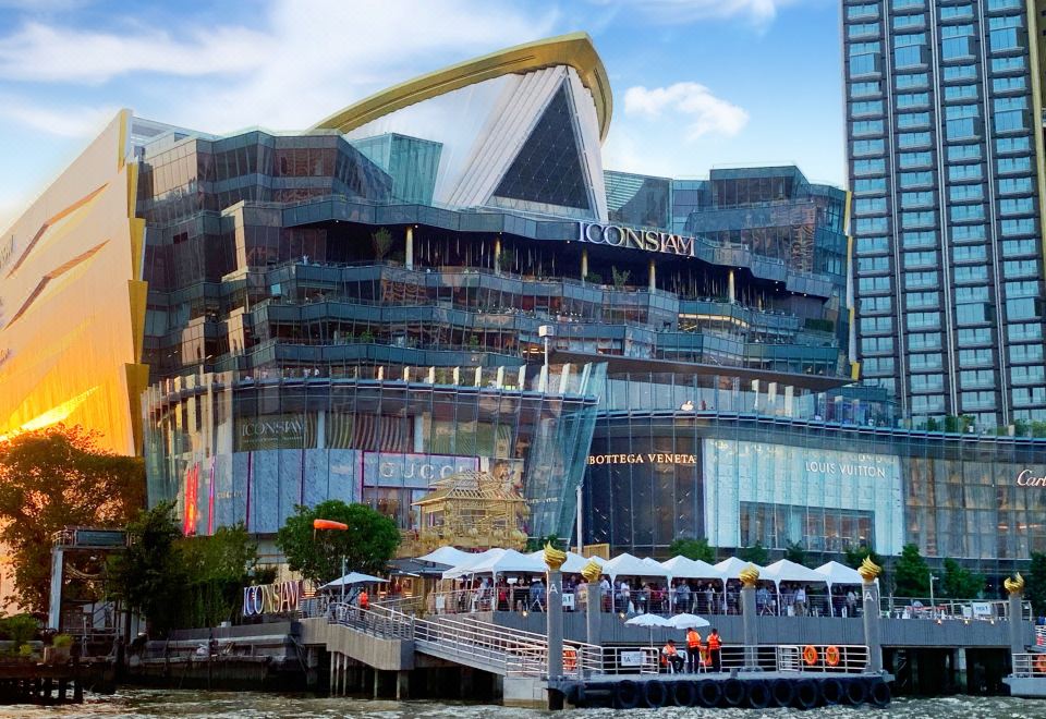 홀리데이 인 로비