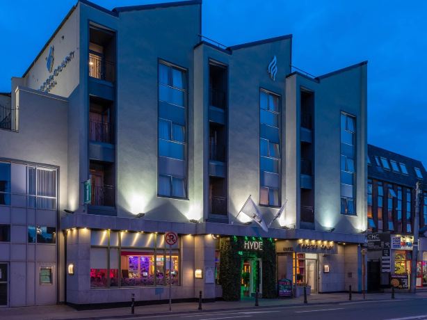 Hyde Hotel (Formerly the Forster Court Hotel)