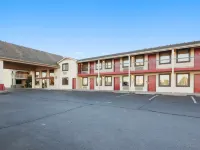 Red Roof Inn Oklahoma Airport - I-40 W/Fairgrounds Hotels near Athena Mall