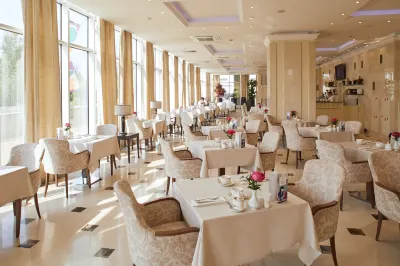 Plaza Garden Moscow WTC Các khách sạn gần Chapel of Dmitriy Donskoy