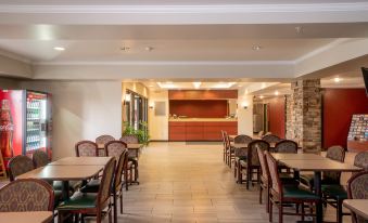 Red Roof Inn & Suites Indianapolis Airport