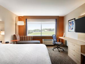 Holiday Inn Express & Suites Madisonville