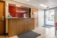 Econo Lodge Inn & Suites Hôtels à : Wells Township