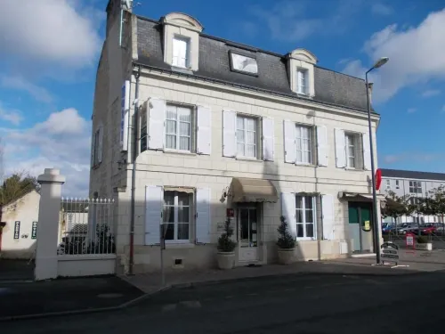 Belle Epoque Hotels in Chinon