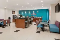 Spark by Hilton Evansville East, IN Hotels in Ohio Township