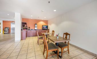 Americas Best Value Inn & Suites Brunswick