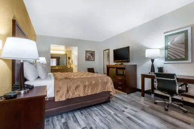 Quality Inn & Suites Near Downtown Mesa Hotels near Hope Ave