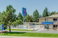 Motel 6 Spokane, WA - West - Pools