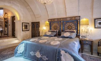 Elika Cave Suites & Spa