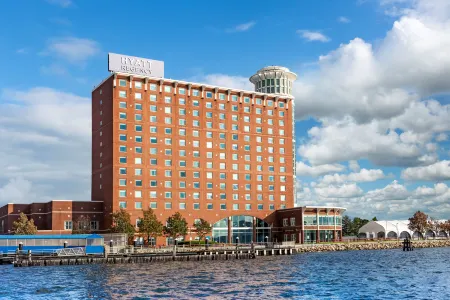 Hyatt Regency Boston Harbor Отели рядом с достопримечательностью «Фанеил Холл Маркетплас»