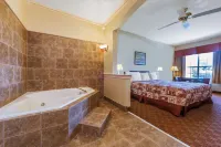 Super 8 by Wyndham Greenville - parking