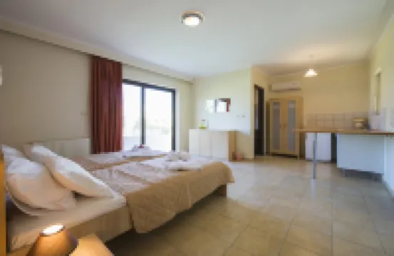 Xenos Villa 2 with 5 Bedrooms   Private Swimming Pool, Near the Sea