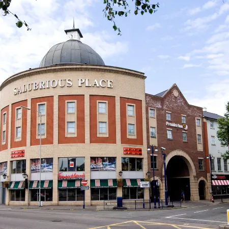 Premier Inn Swansea City Centre