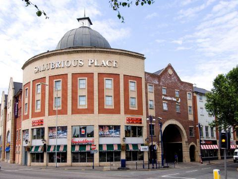 Premier Inn Swansea City Centre