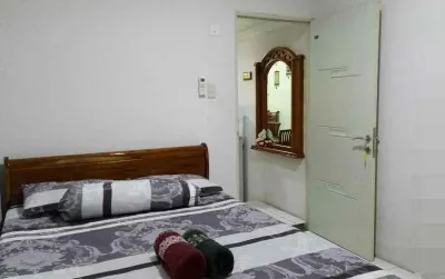 C60 Homestay Syariah Hotels in Sadang Serang