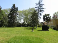 Château de la Prade فنادق في Bram