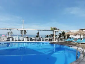 Mykonos Dove Beachfront Hotel