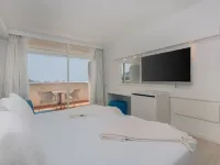 Iberostar Waves Bouganville Playa Hotels in Costa Adeje