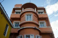 Villa Espoir : Chambre d'Hôtes Durable Et Tourisme Solidaire Hotels near Digue Market