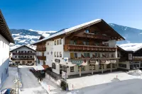 Central Hotel & Apart Mit Landhaus Central Các khách sạn ở Strass im Zillertal