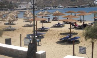 Meltemi Pension - Housity