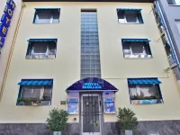 Hotel Müller Köln Hotels near Great St. Martin Church