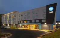 Tru by Hilton Farmville