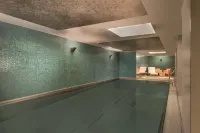 Adina Apartment Hotel Berlin Checkpoint Charlie - Pools