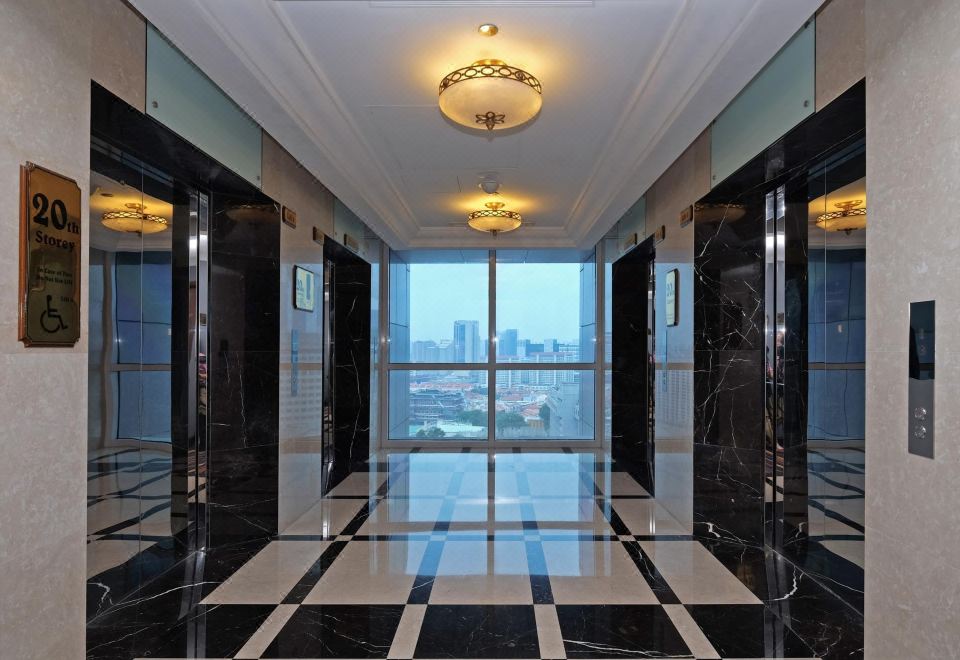 오키드 호텔 루프탑 수영장