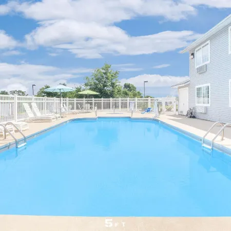 Days Inn by Wyndham Mountain Home