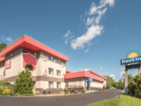 Days Inn by Wyndham Duluth Lakewalk Hotels in Duluth