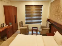 Holy River Hotel فنادق في بوري جرهوال