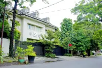 W Home Senopati Hotels in Jakarta