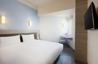 Amaris Hotel Satrio Kuningan - Jakarta