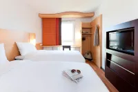Hôtel Ibis Lyon Est Chaponnay Hotels in Chaponnay