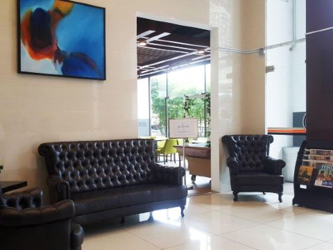 Bangsar Kerinchi LRT.Free Parking.2 King Beds.4Pax