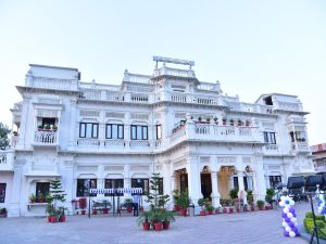 Kamay the Kohinoor Palace - A Heritage Hotel